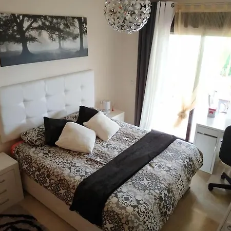 Apartment Fantastico Bajo Con Jardin.